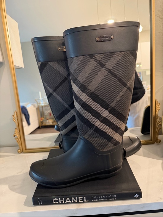 Burberry Shoes - Authentic Burberry Tall Clemence Nova Check Rain boots size eu 41 us 10
